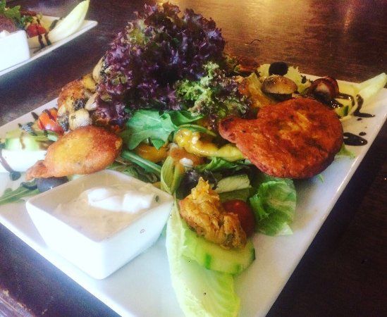 Hendrick's Restaurant-Bar