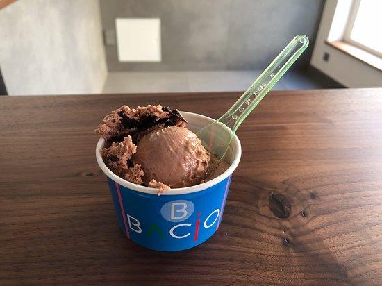 Eiscafe Bacio
