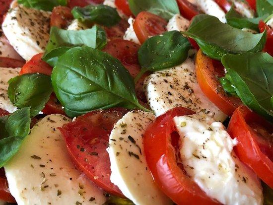 CENTRALE Restaurant-Cafe-Bar