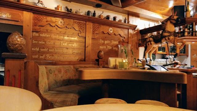 Gaststatte Schaukelpferd