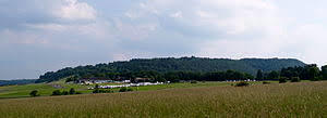 Kaltes Feld mit Hornberg
