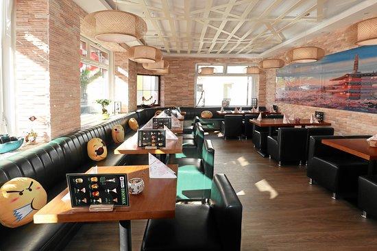 Sakura Sushi & Grill