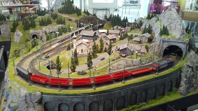 Neues Marklin Museum mit Verkaufsladen